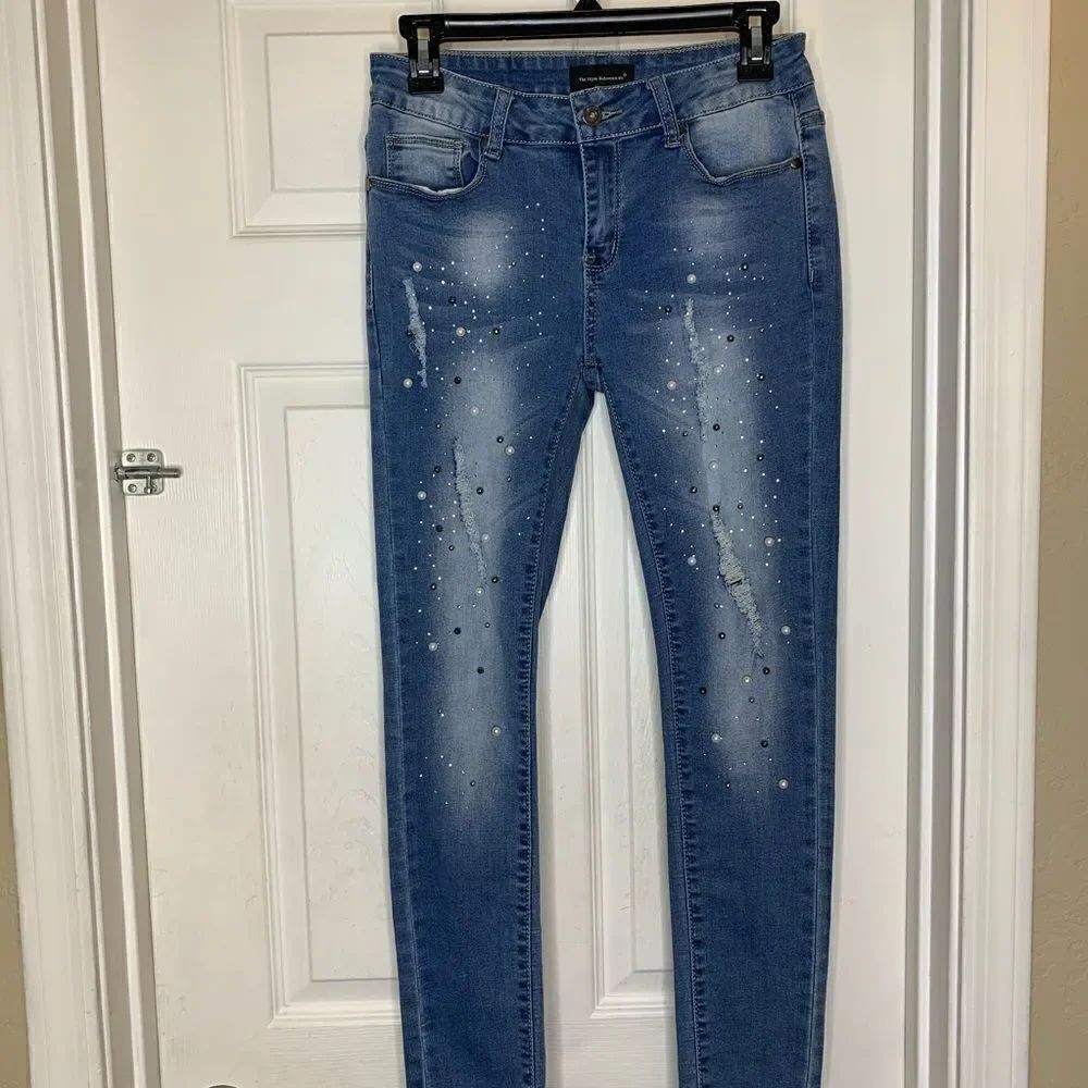 The Style Between Us Skinny Distressed Beaded Jean - Picture 2 of 7